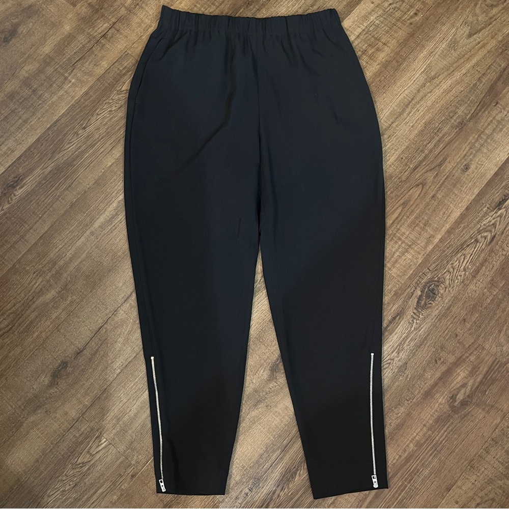 Everlane Black Pull-On Ankle Pants Side Zip Hem Minimalist Size 8
